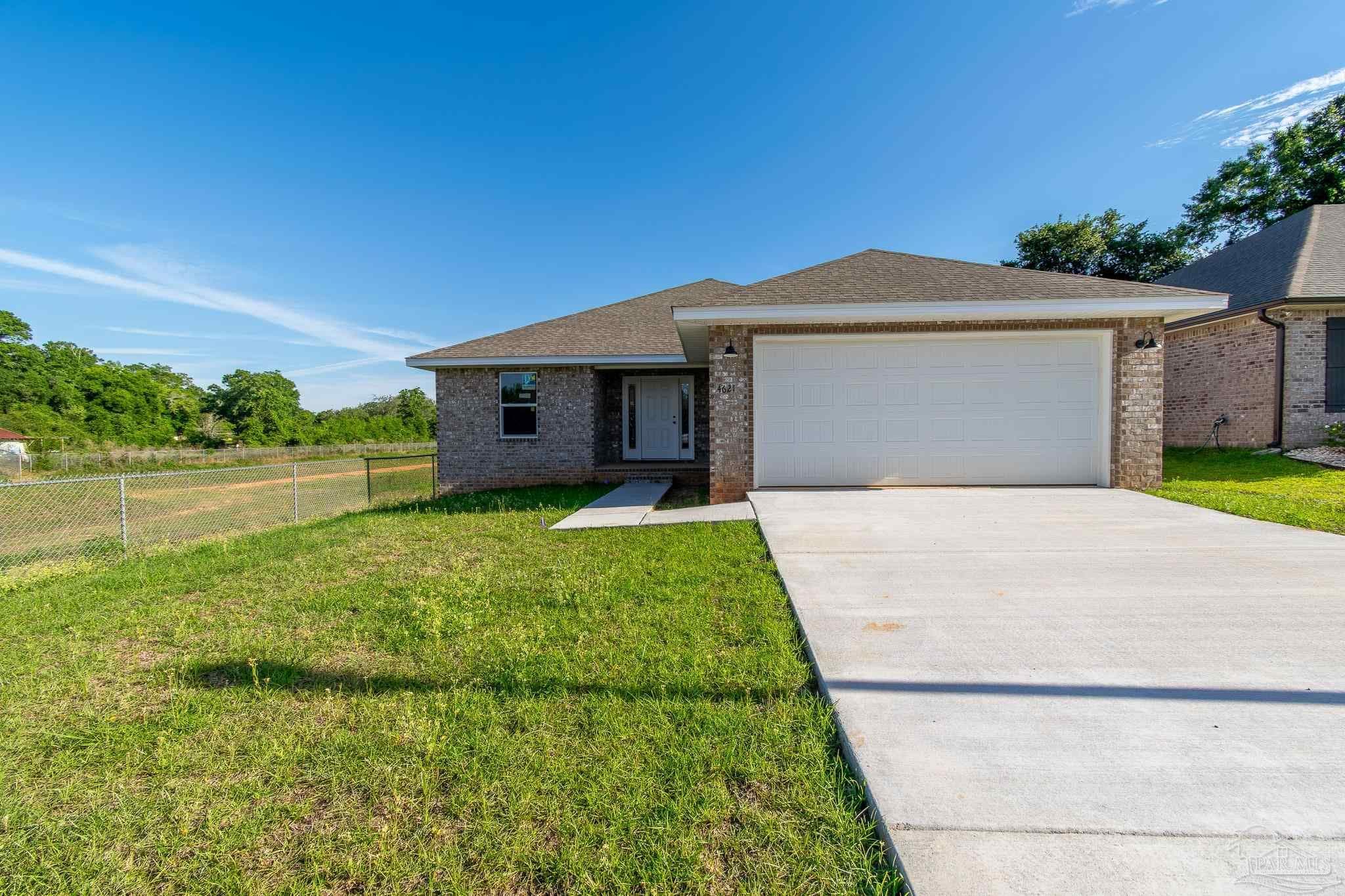 4621 Queen Palm Ct, Milton, FL 32571