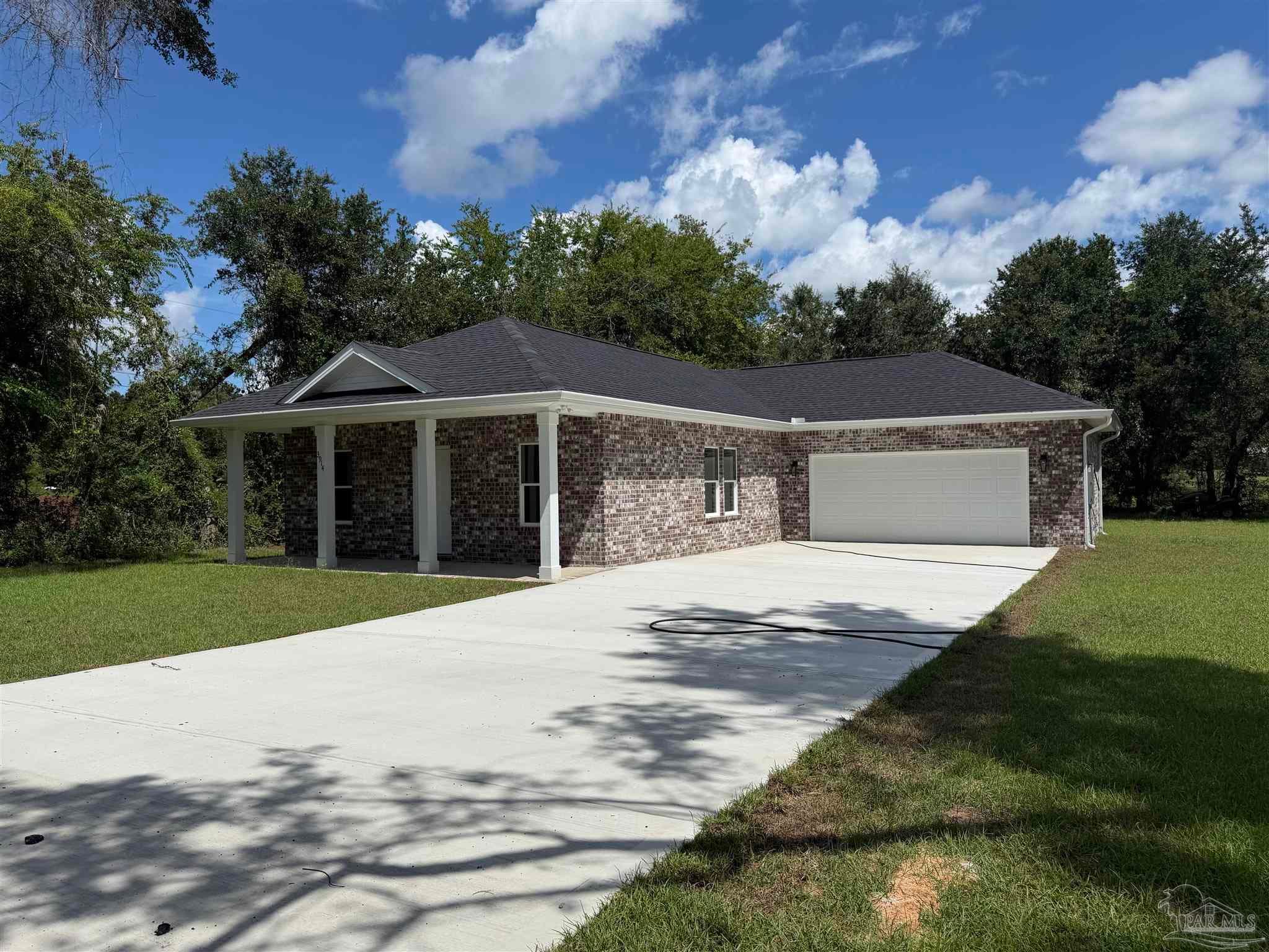 3914 Thornton St, Milton, FL 32571