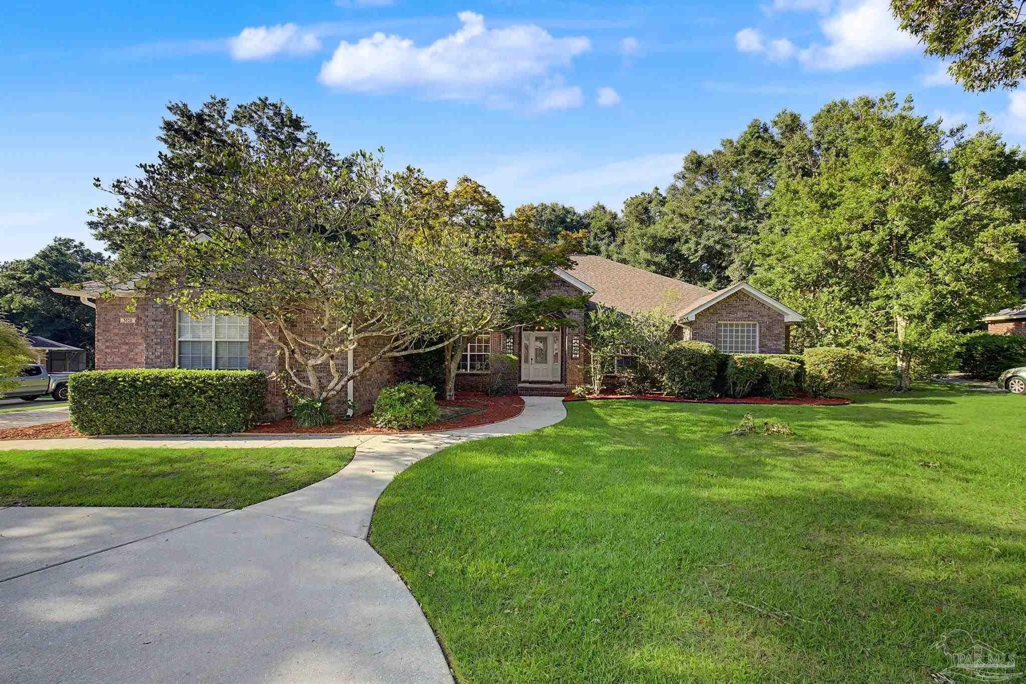 3020 Greystone Dr, Pace, FL 32571