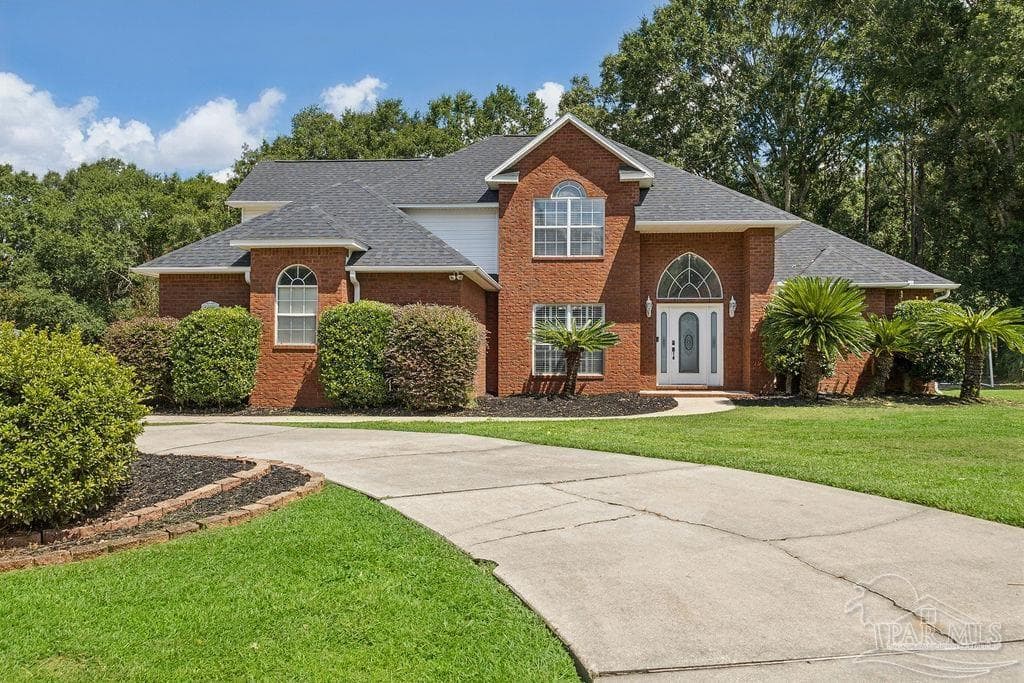 3028 Greystone Dr, Pace, FL 32571