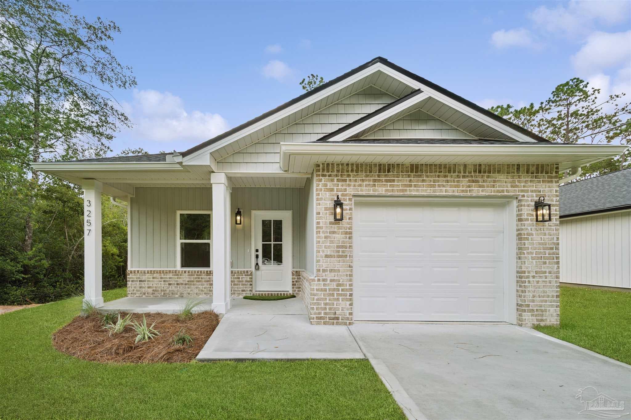 3257 Glade Dr, Milton, FL 32583