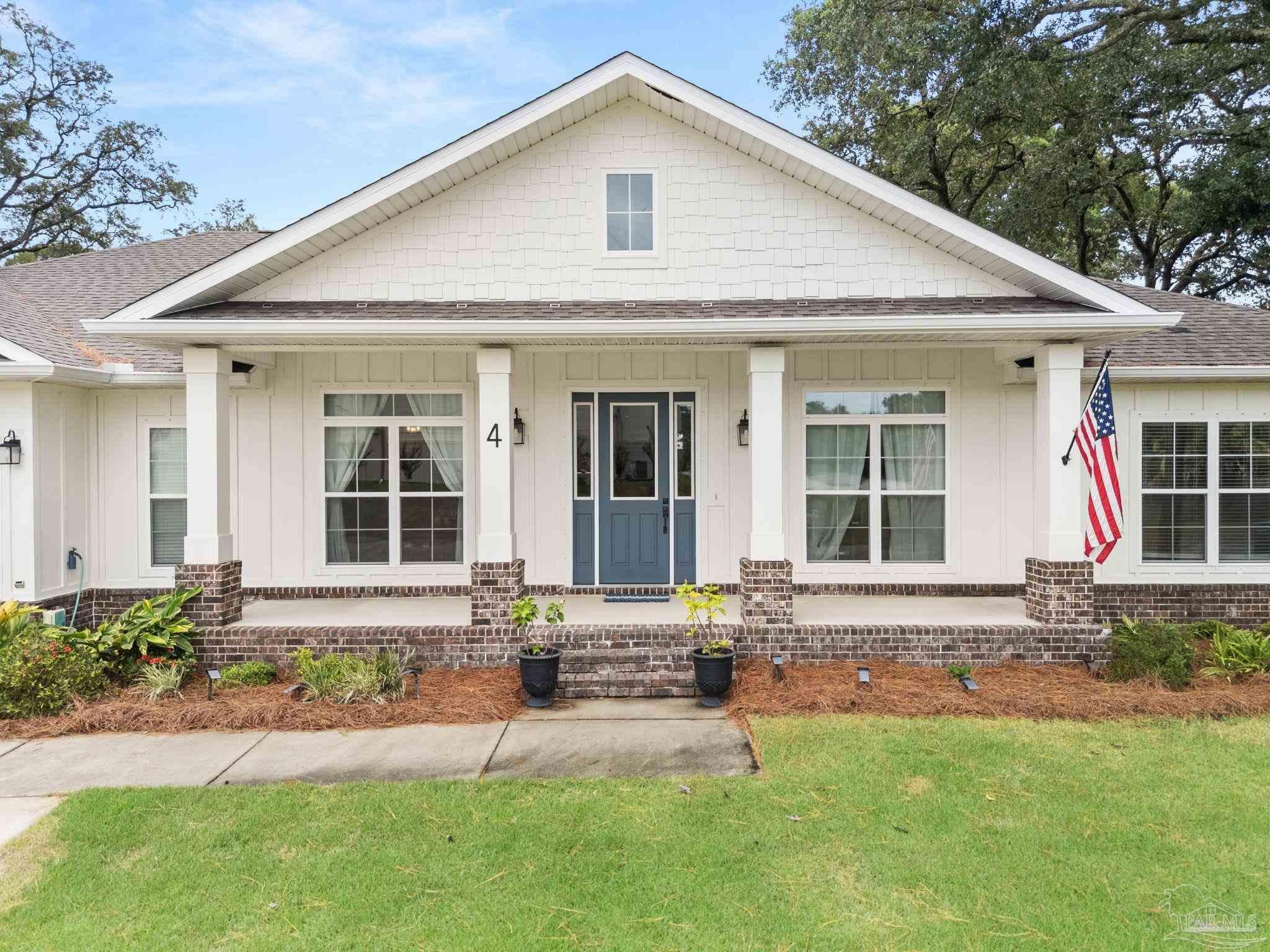 4 Gilmore Dr, Gulf Breeze, FL 32561