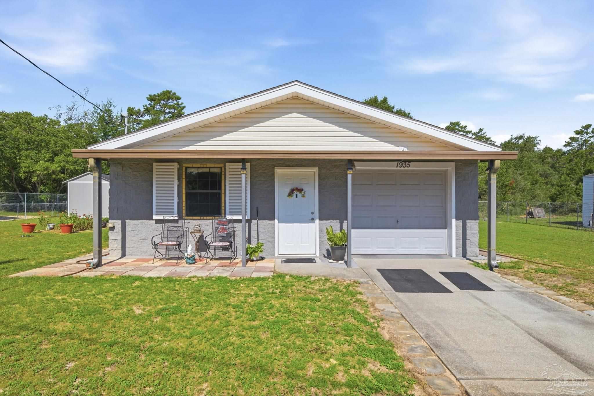 1935 America Ave, Gulf Breeze, FL 32563