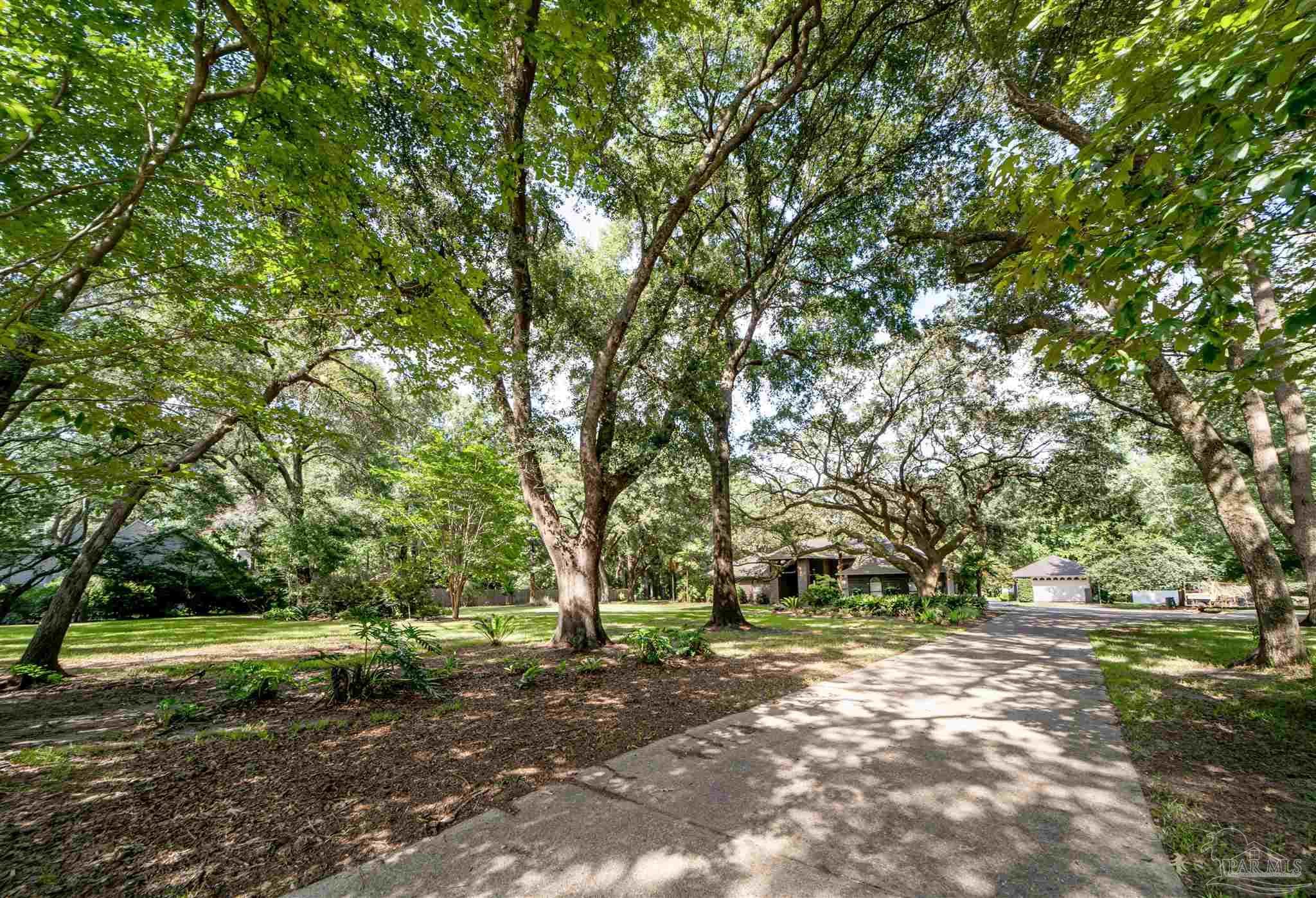 3140 Sonya St, Pace, FL 32571