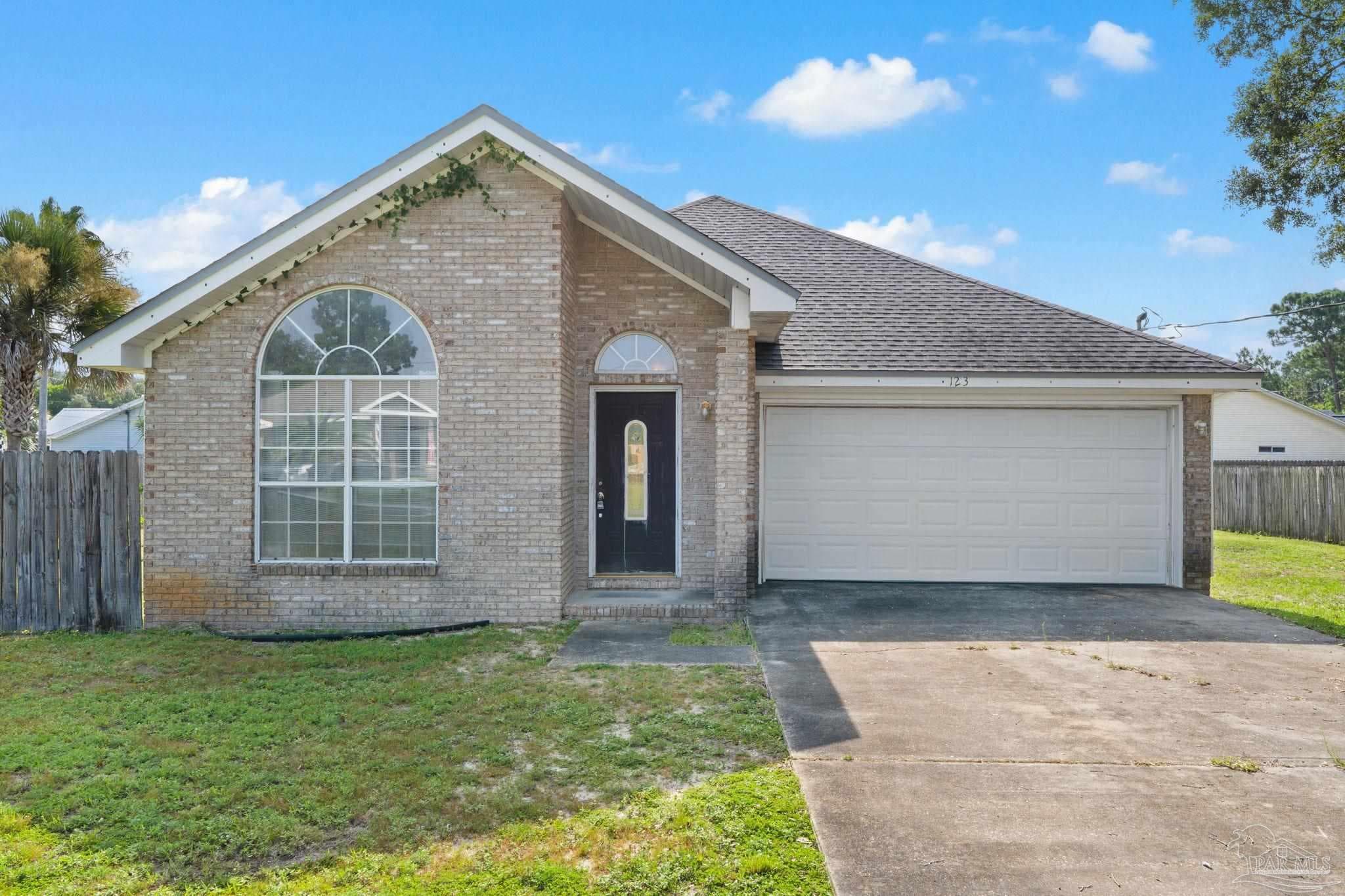 123 Palmetto Ave, Mary Esther, FL 32569