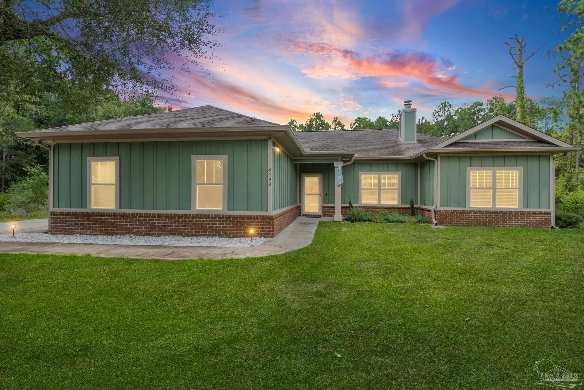 8493 Sevilla St, Navarre, FL 32566