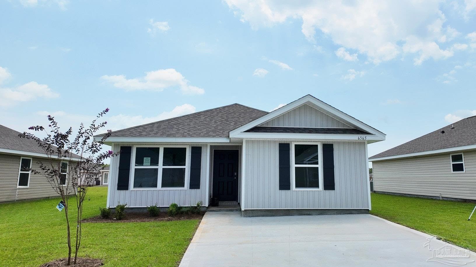 6565 Firefly Dr, Milton, FL 32583