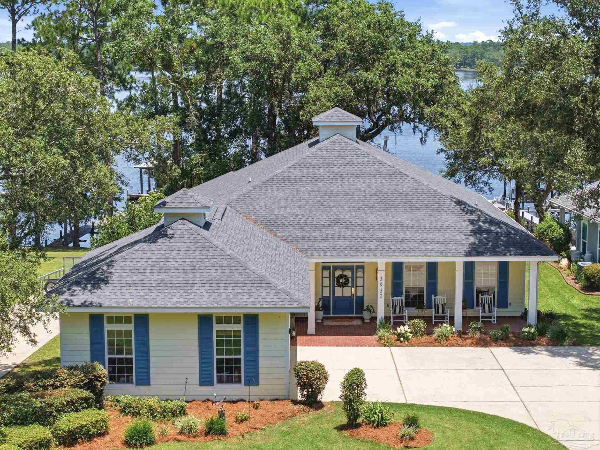 3932 Plantation Cove Ct, Milton, FL 32583