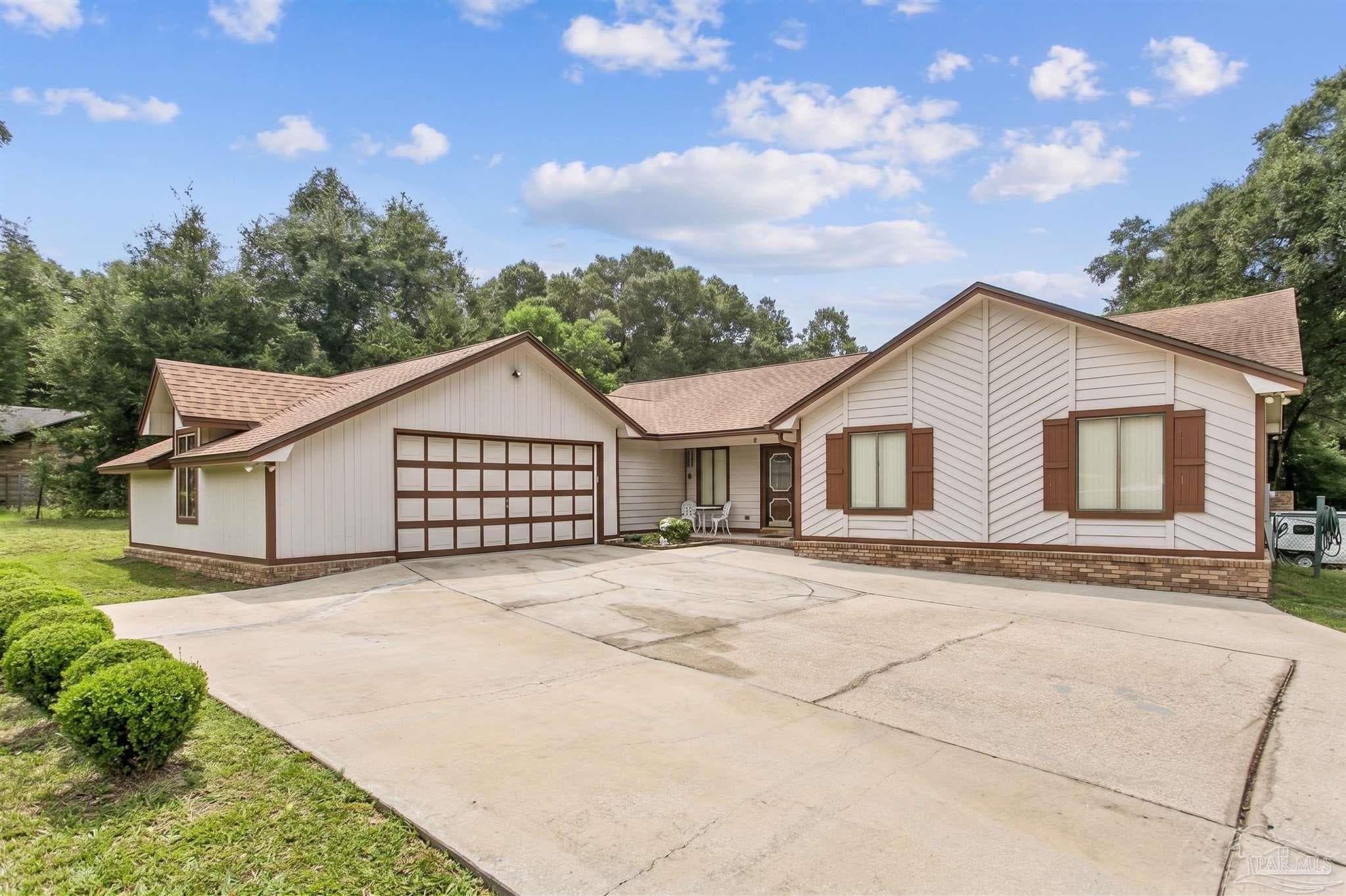 114 Thurston Pl, Crestview, FL 32536