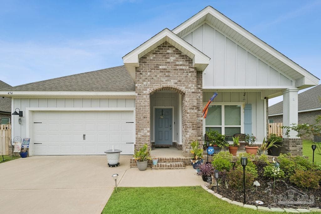 454 Connie Way, Cantonment, FL 32533