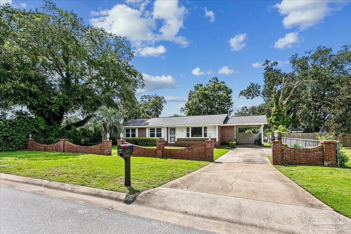 1105 E Baars St, Pensacola, FL 32503