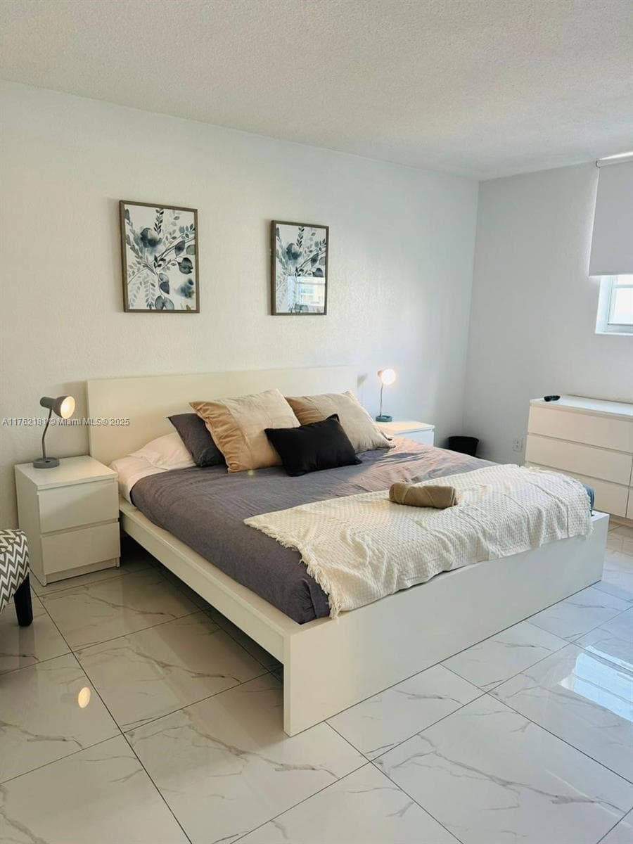 3901 S Ocean Dr # 10G, Hollywood, FL 33019