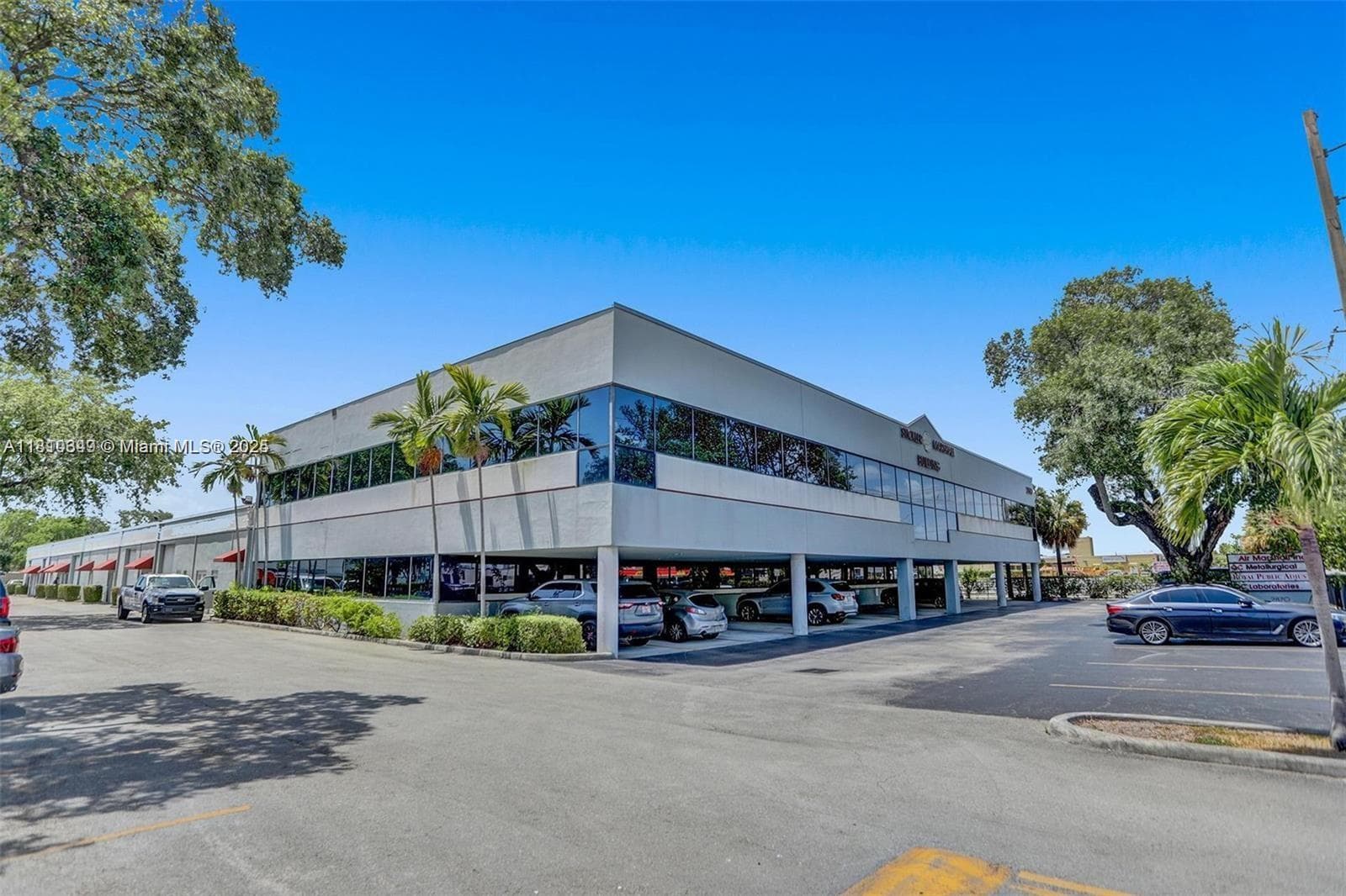 2870 Stirling Rd, Hollywood, FL 33020