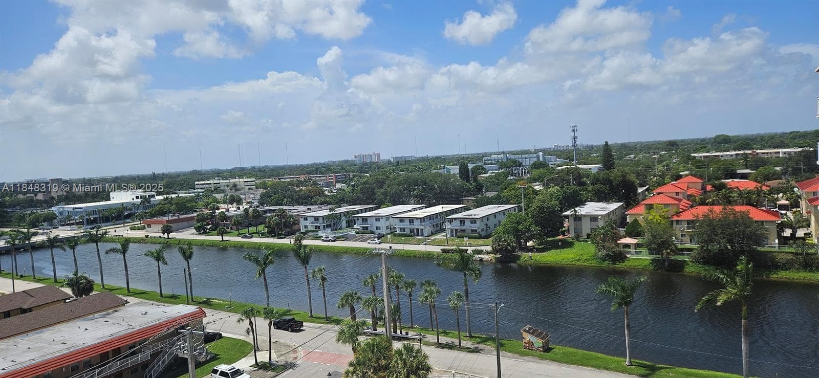 2025 NE 164th St # 914, North Miami Beach, FL 33162
