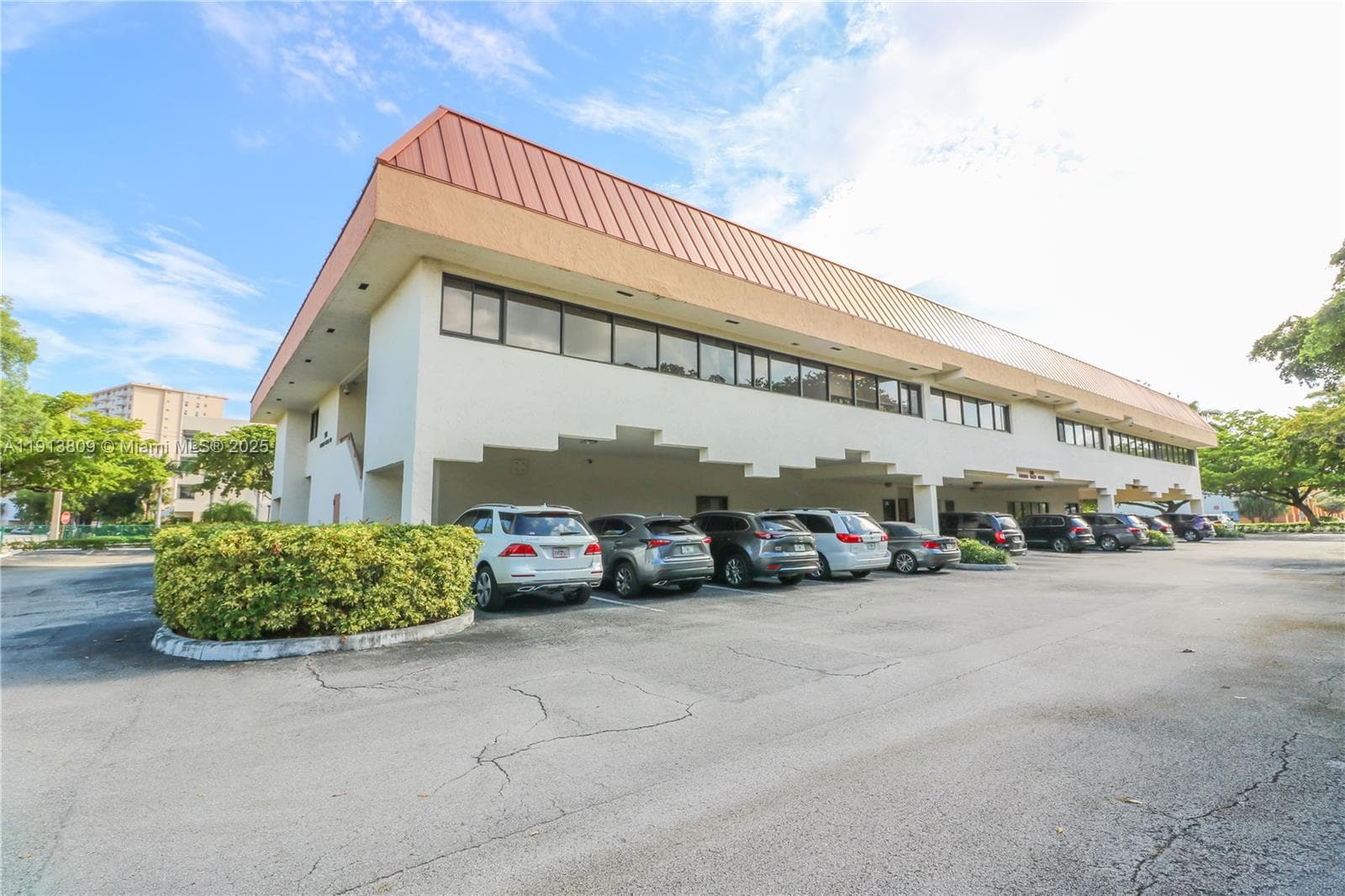 501 Golden Isles Dr # 203E, Hallandale Beach, FL 33009