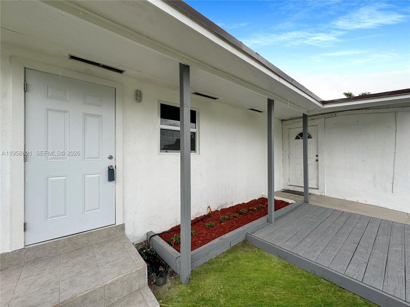 4133 SW 52nd St, Dania Beach, FL 33314