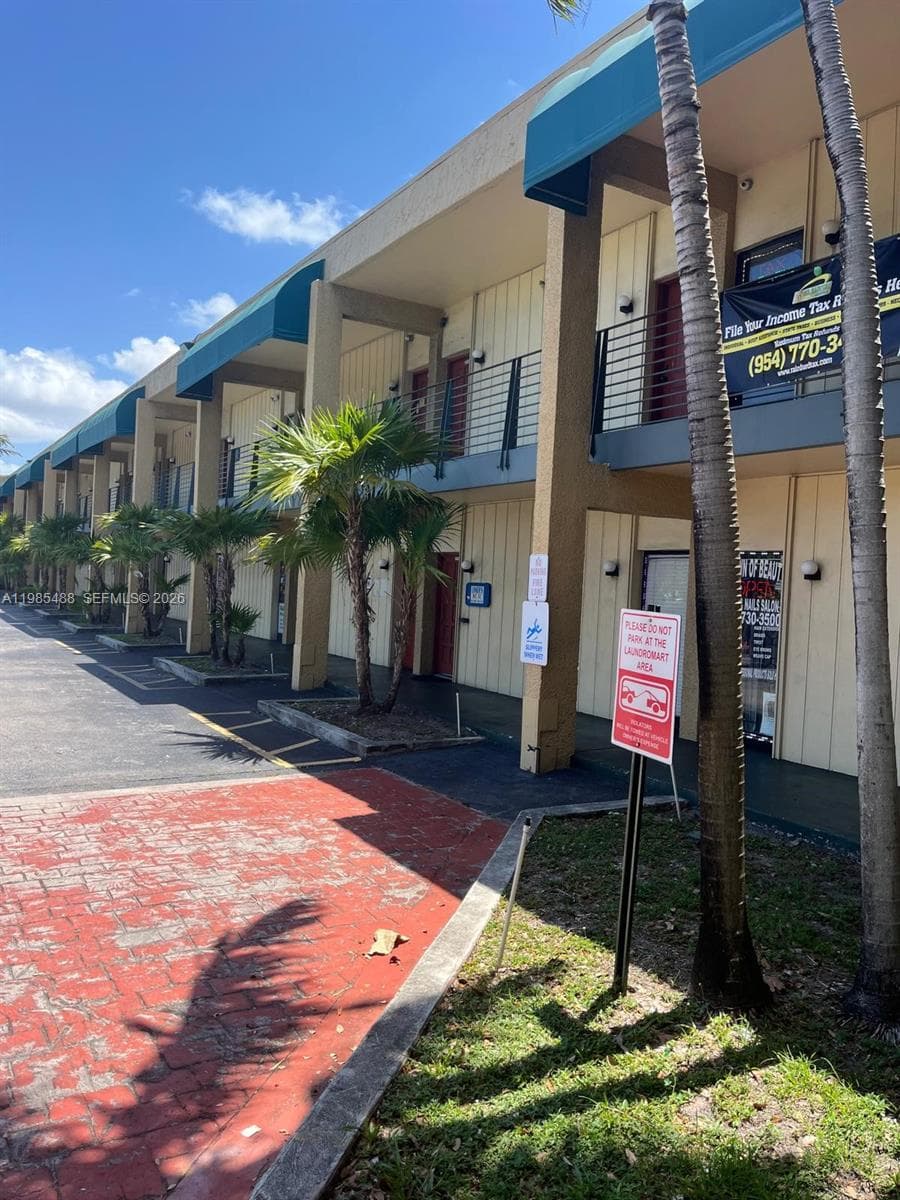 2331 N State Road 7 # 216, Lauderhill, FL 33313