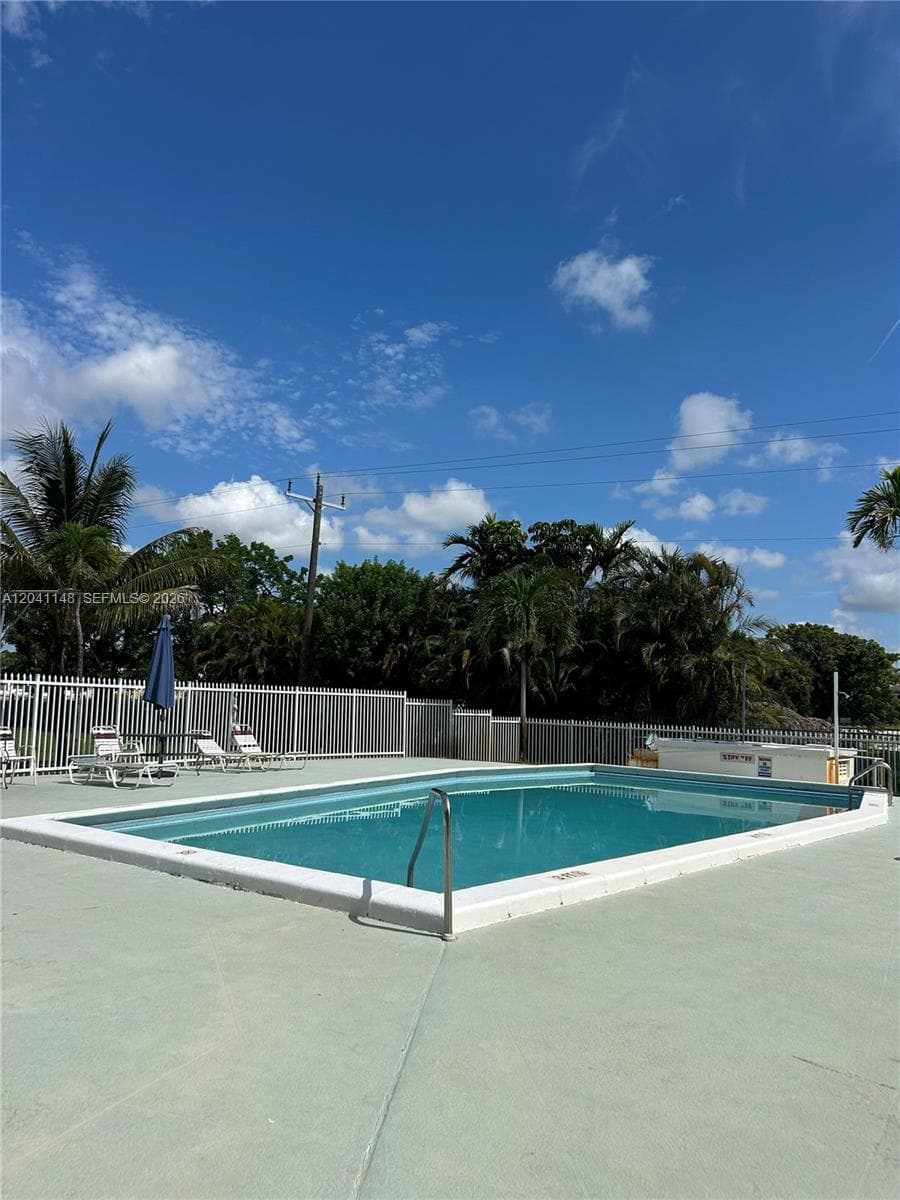1501 NE 191st St # C401, Miami, FL 33179