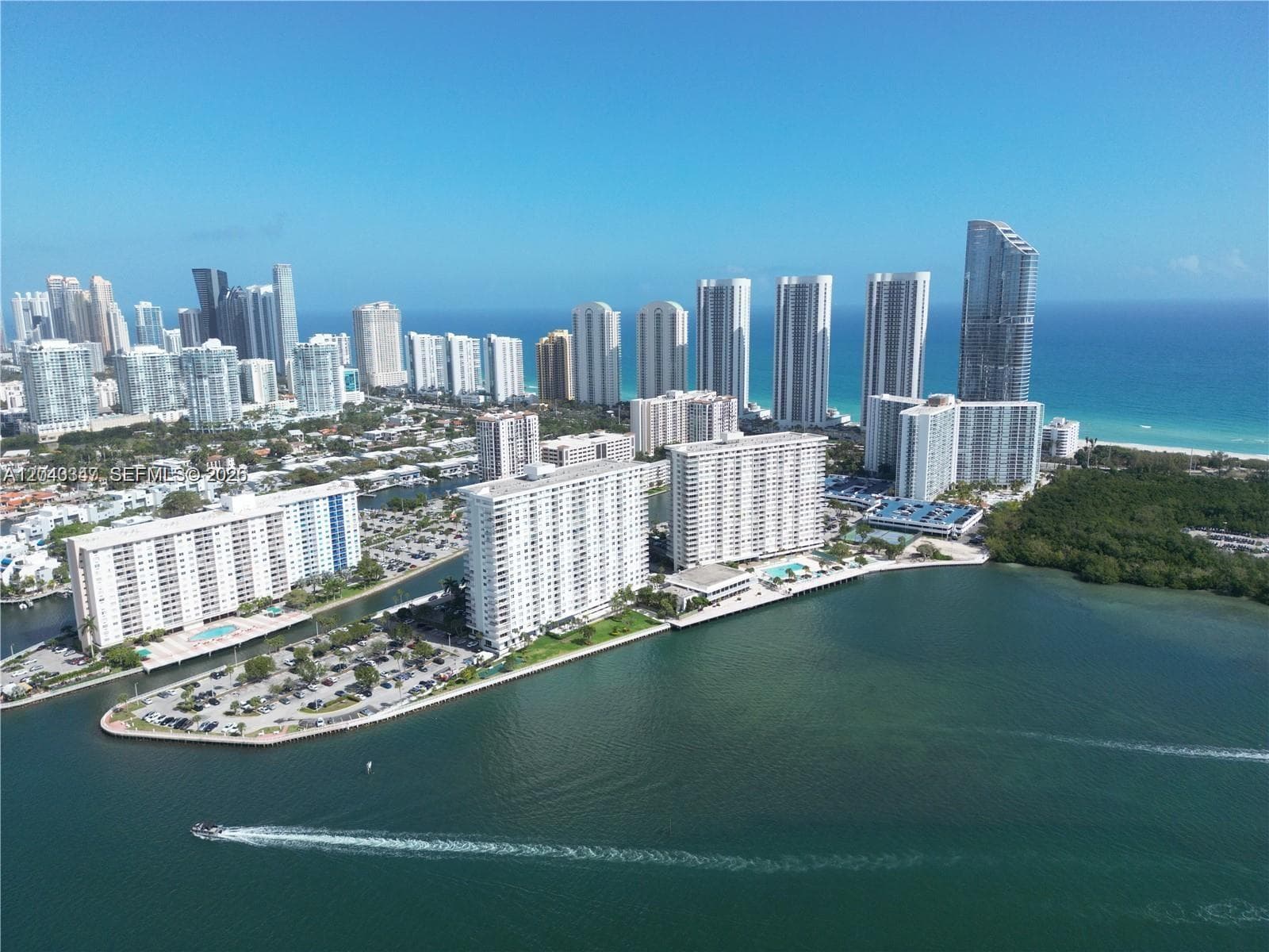 500 Bayview Dr # 1719, Sunny Isles Beach, FL 33160