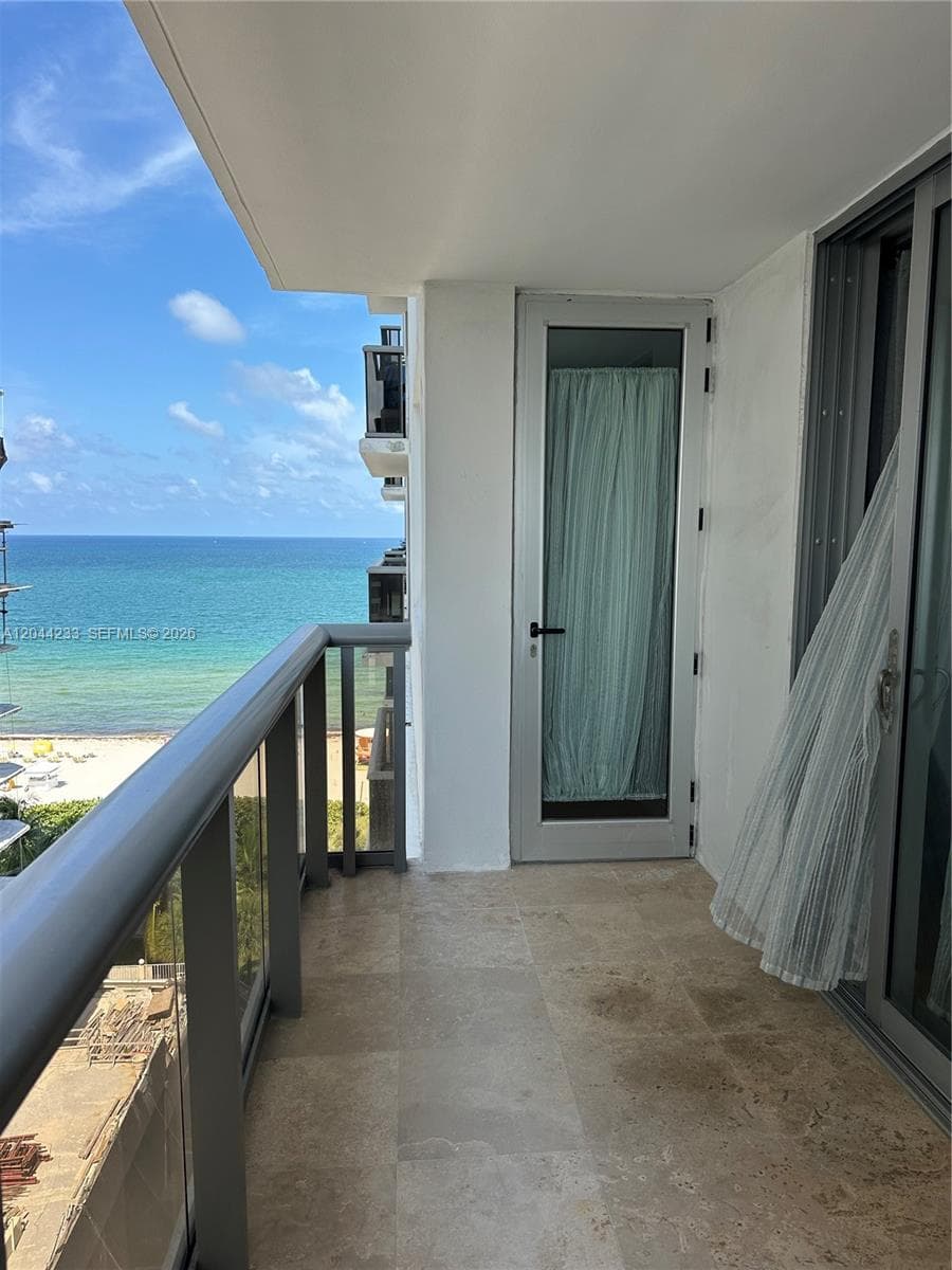 6039 Collins Ave # 1205, Miami Beach, FL 33140