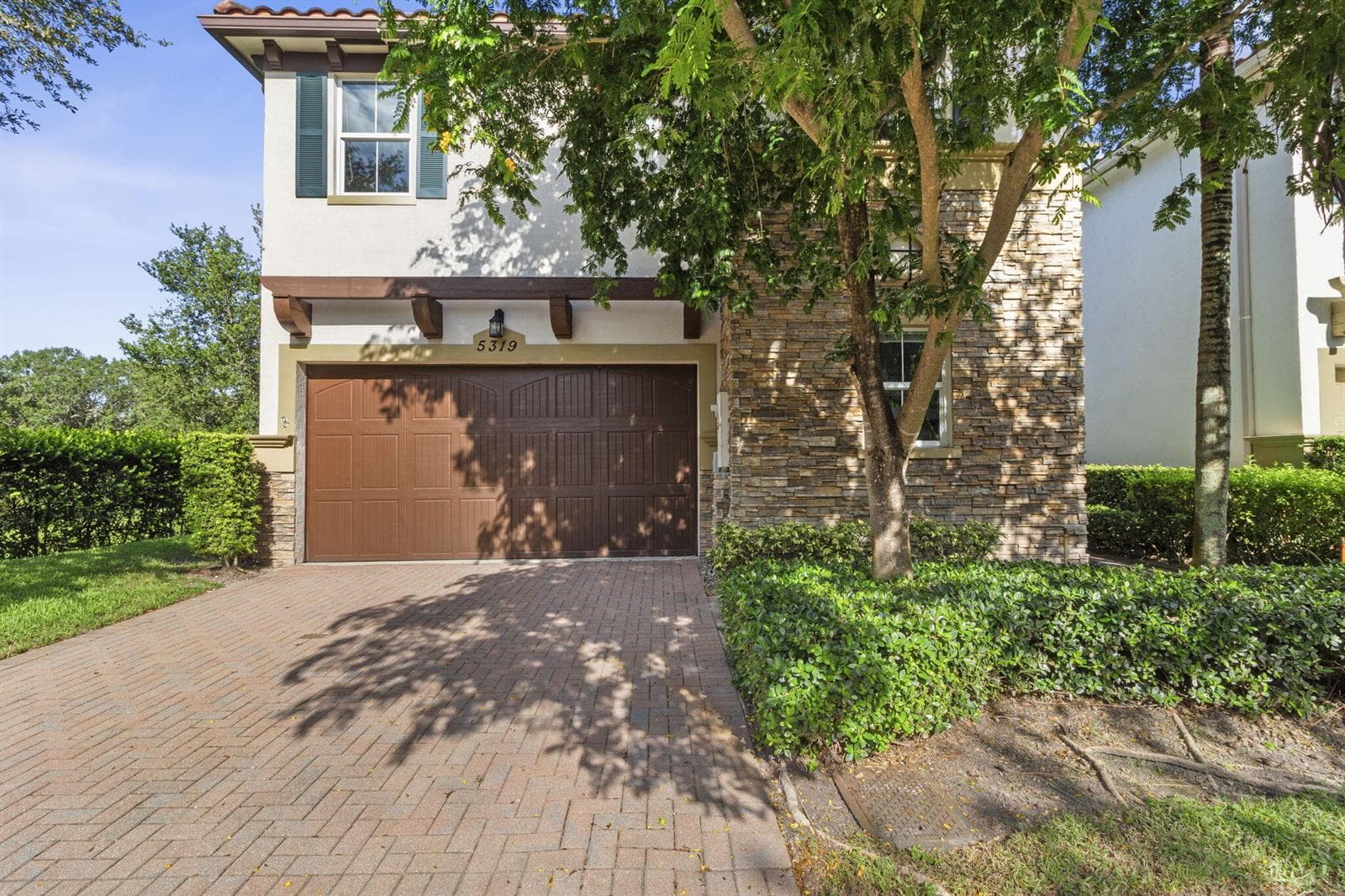 5319 Falcon Trail, Davie, FL 33314