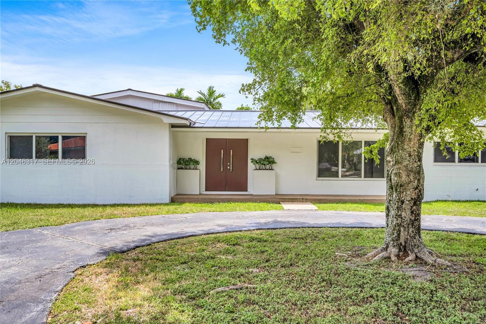 12525 SW 68th Ct, Pinecrest, FL 33156