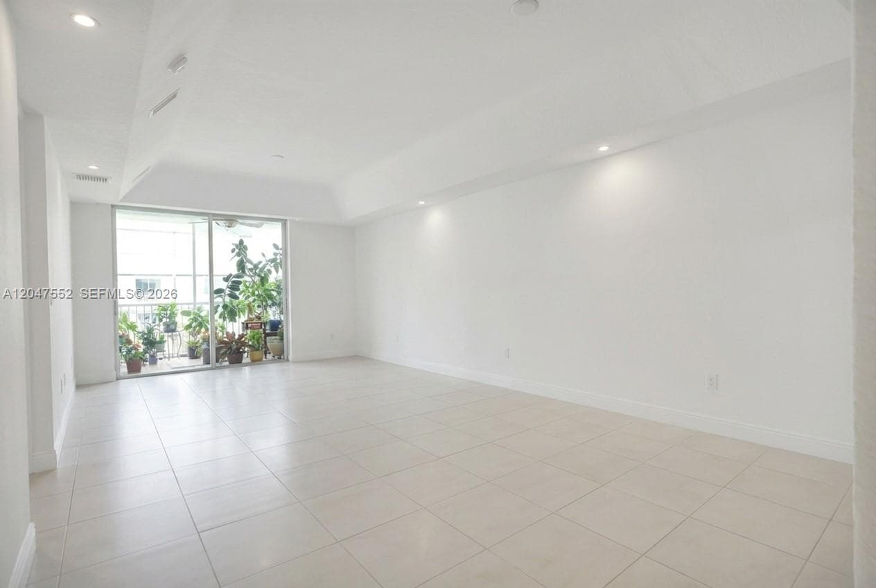10720 NW 66th St # 205, Doral, FL 33178