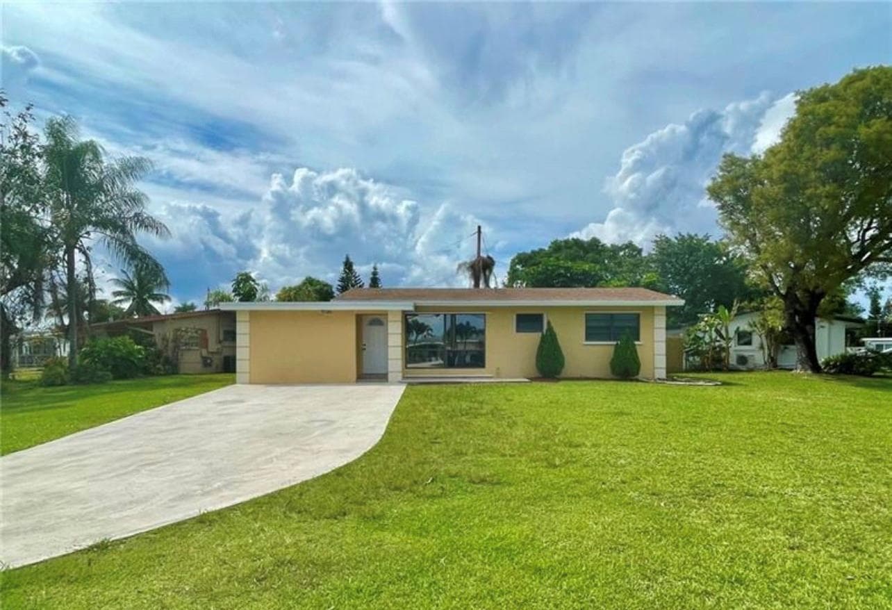 6101 NW 18th Street, Margate, FL 33063