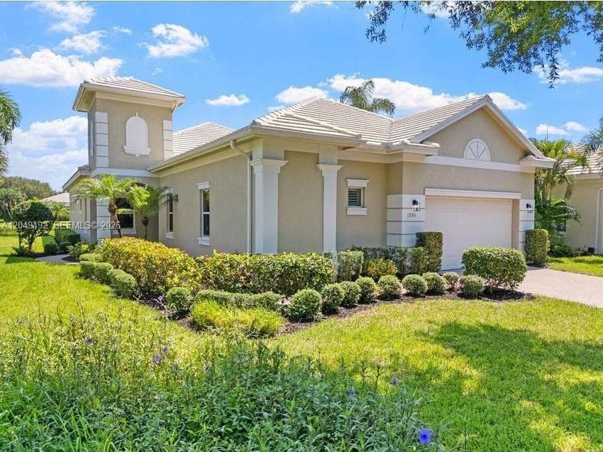1254 River Reach Dr, Vero Beach, FL 32967