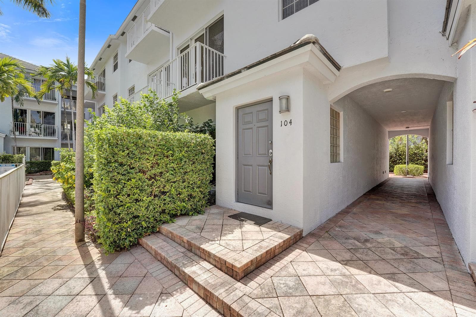 2725 NE 8th Avenue # 104, Wilton Manors, FL 33334