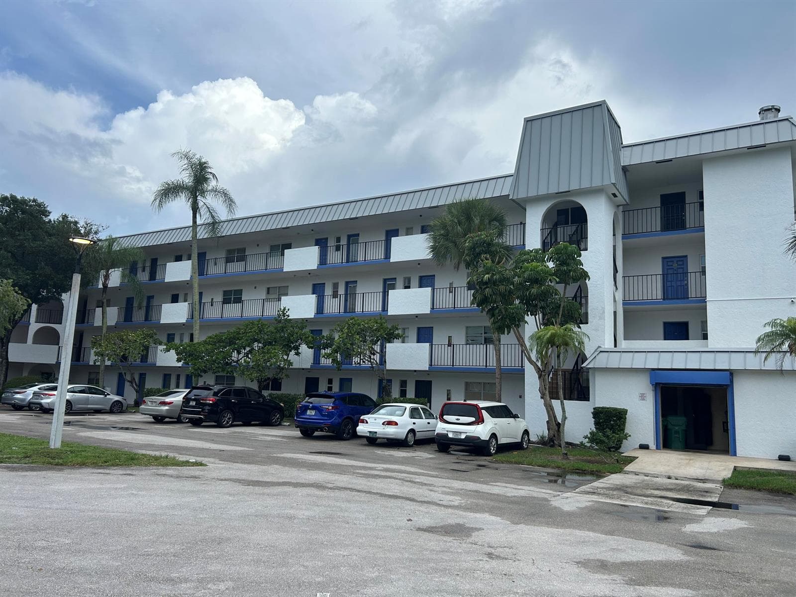 6100 S Falls Cir Drive # 105, Lauderhill, FL 33319