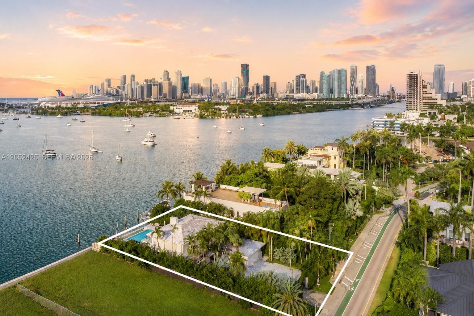 1300 S Venetian Way, Miami, FL 33139