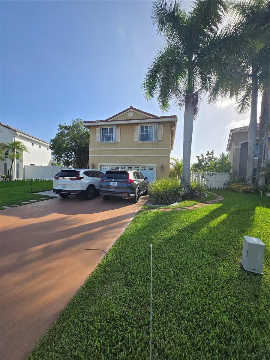 19130 NW 10th St, Pembroke Pines, FL 33029