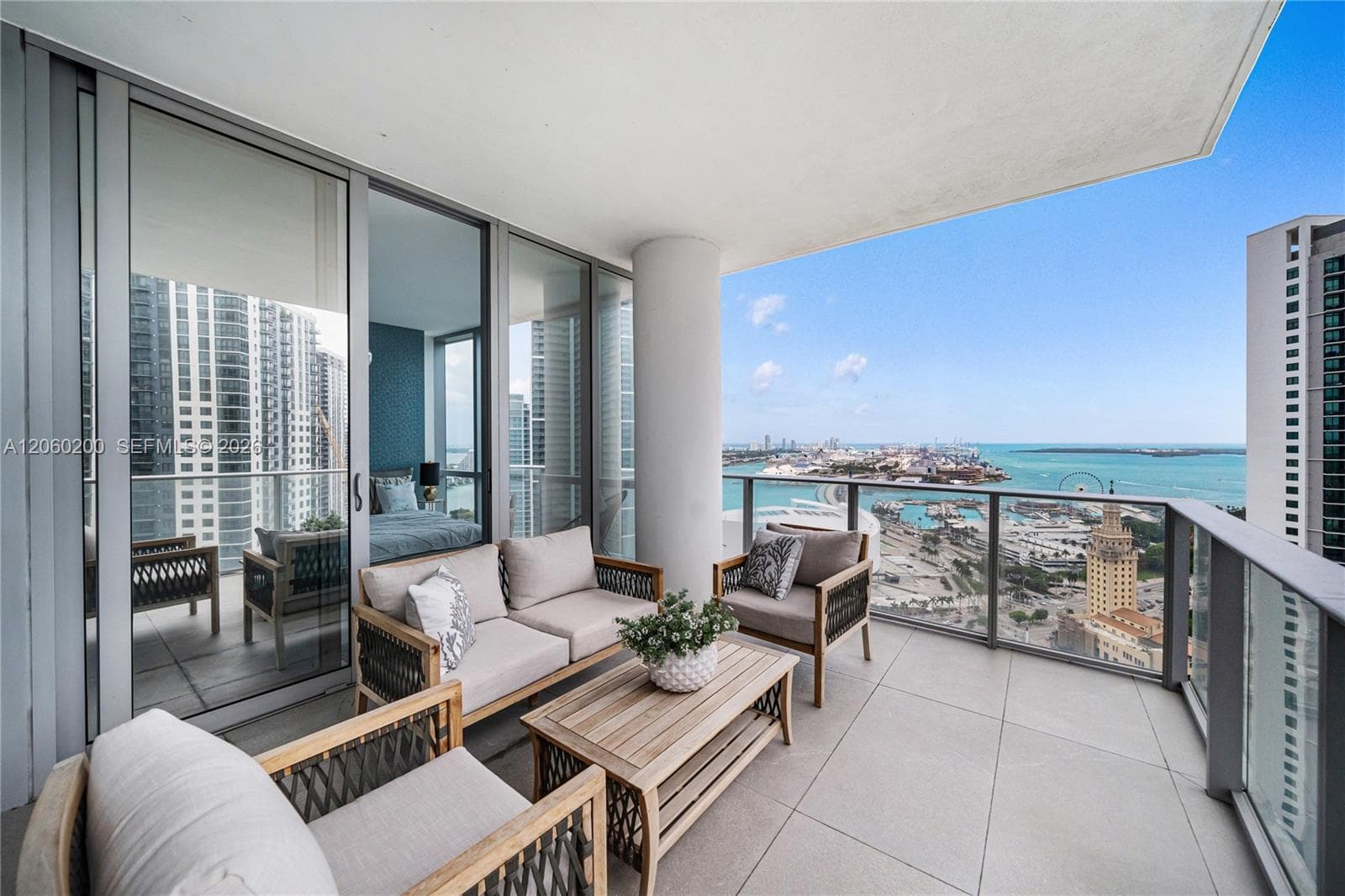 851 NE 1st Ave # 2911, Miami, FL 33132