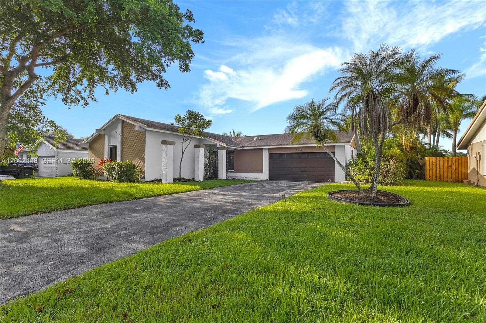 11905 Sailboat Dr, Cooper City, FL 33026