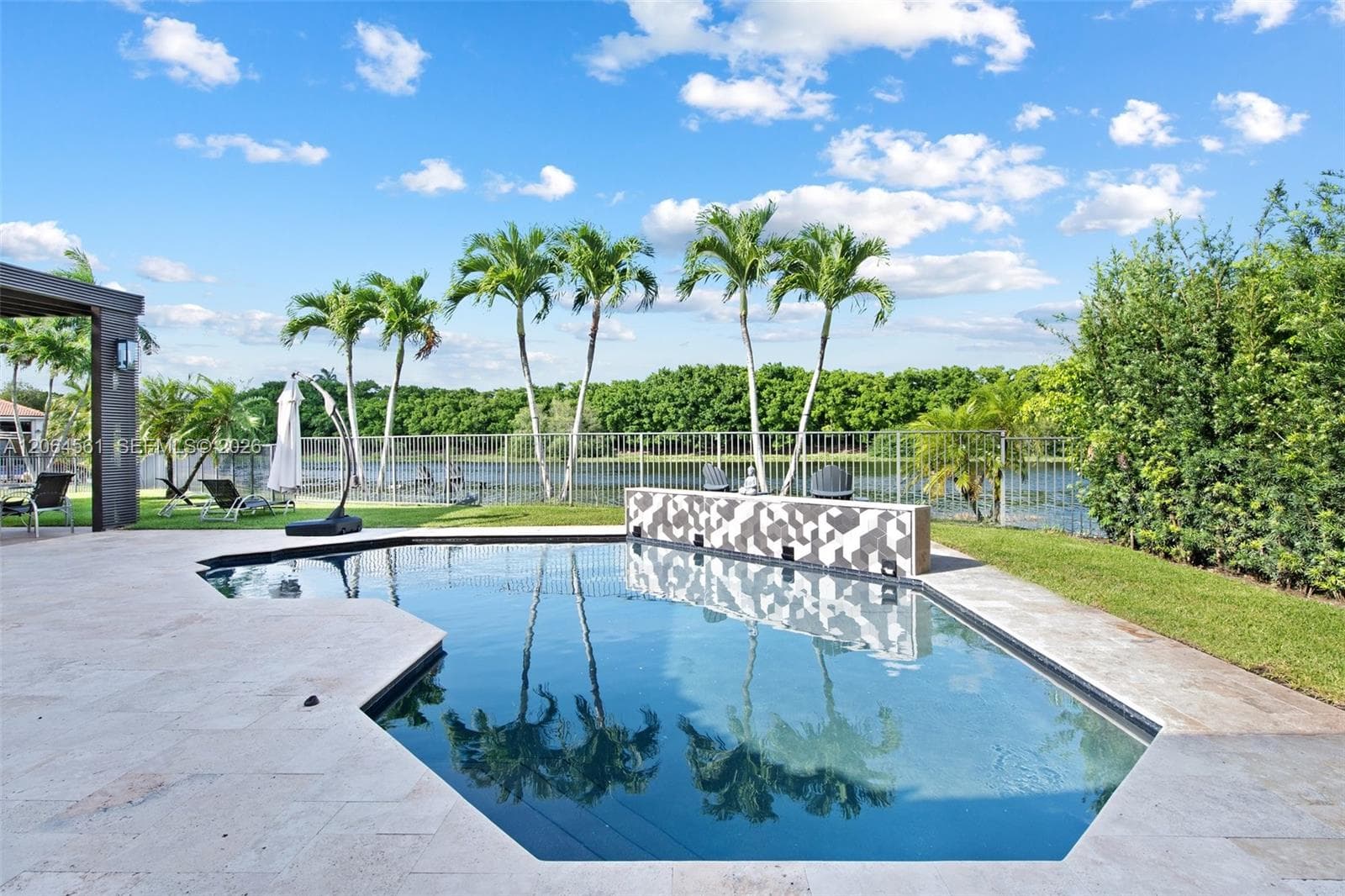 2498 Eagle Run Dr, Weston, FL 33327