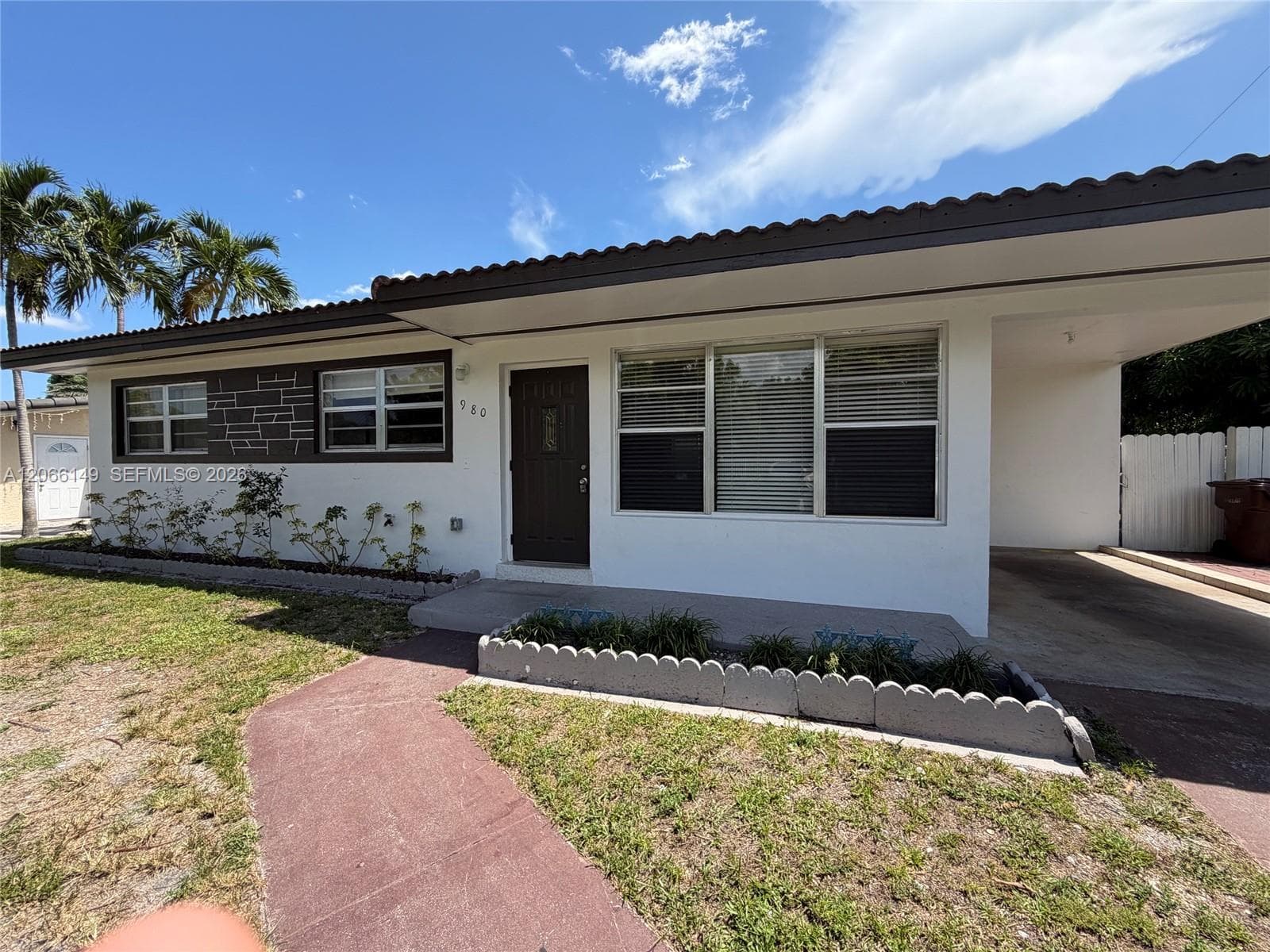 980 W 53rd Ter, Hialeah, FL 33012