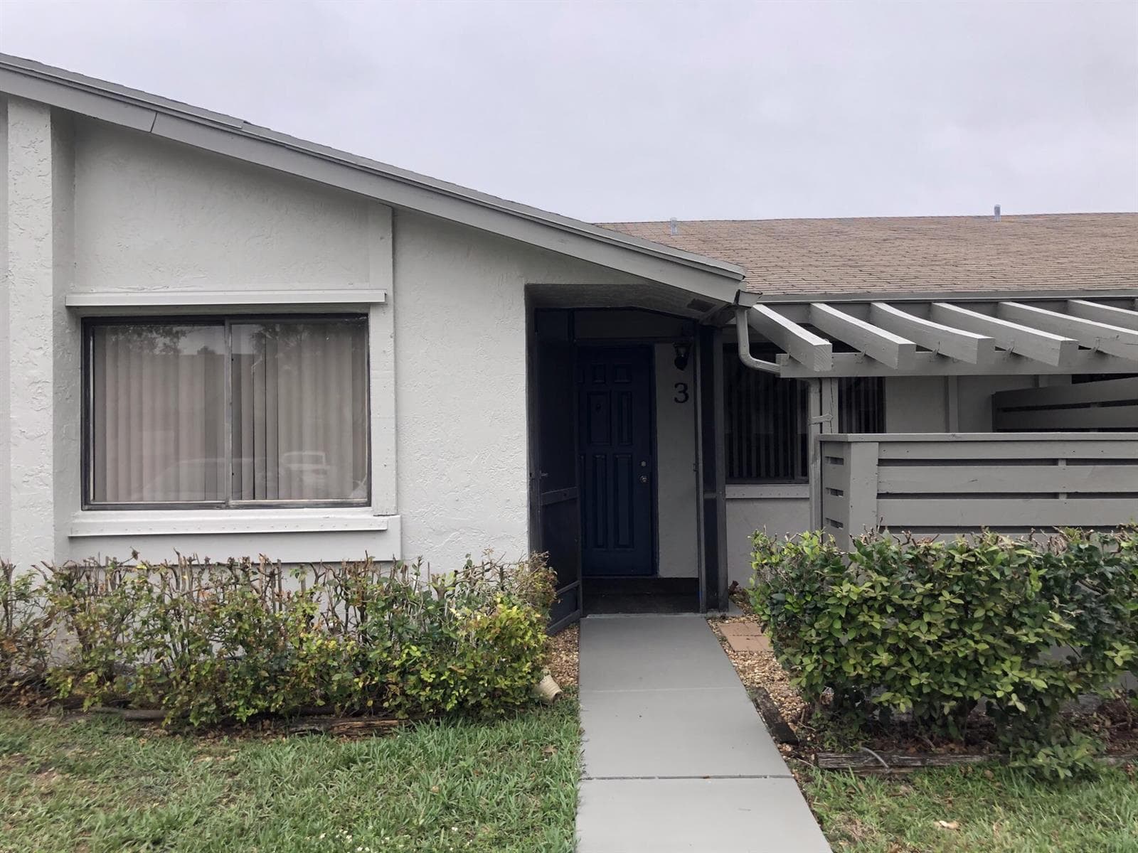 445 LAKEVIEW Drive # 3, Weston, FL 33326