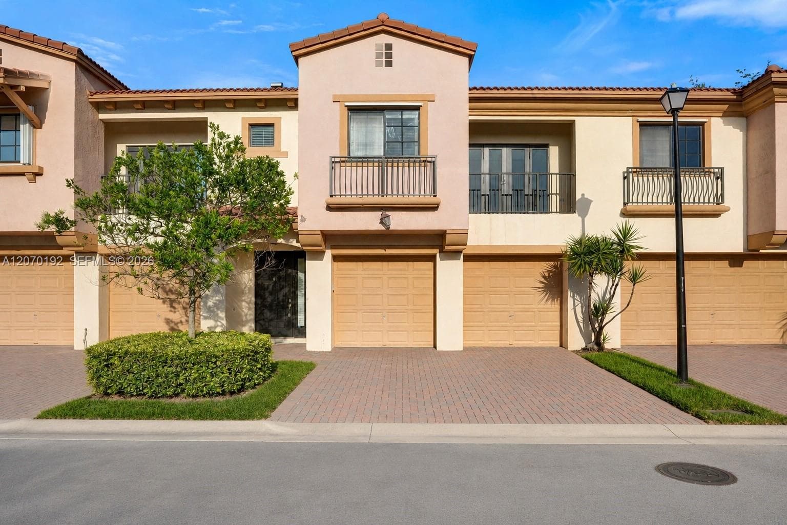 6079 Grand Cypress Cir W, Coconut Creek, FL 33073