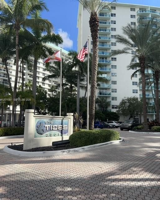 3801 S Ocean Dr # 2D, Hollywood, FL 33019