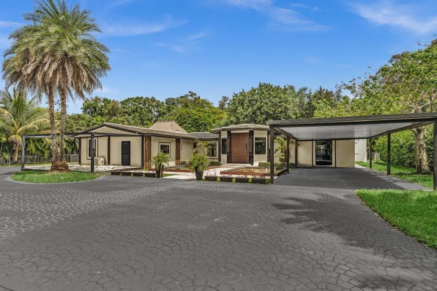 10831 SW 51st Court, Davie, FL 33328