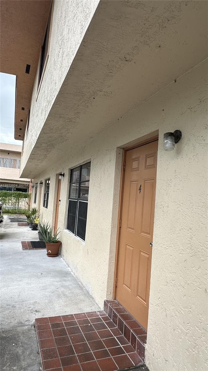408 NE 18th Ave # 4, Homestead, FL 33033