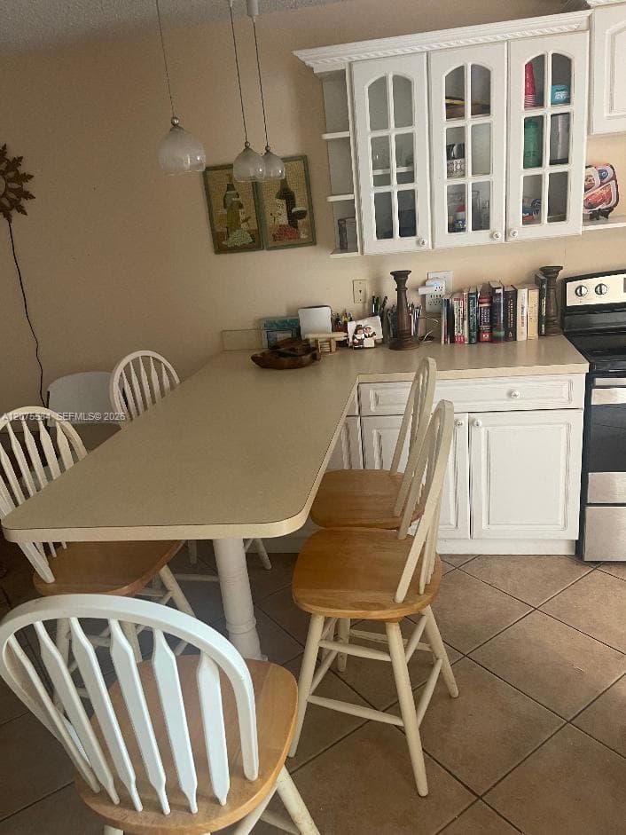 9400 Sunrise Lakes Blvd # 105, Sunrise, FL 33322