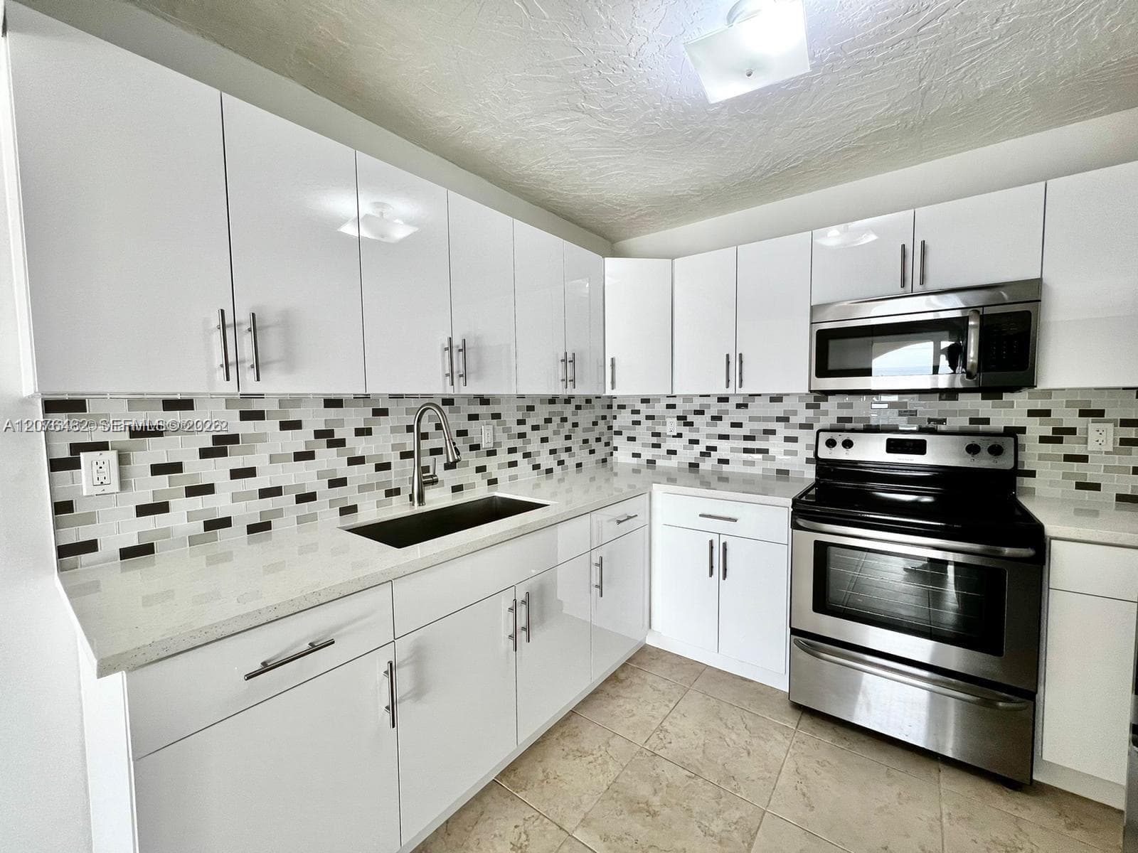 7010 NW 186th St # 5-506, Hialeah, FL 33015