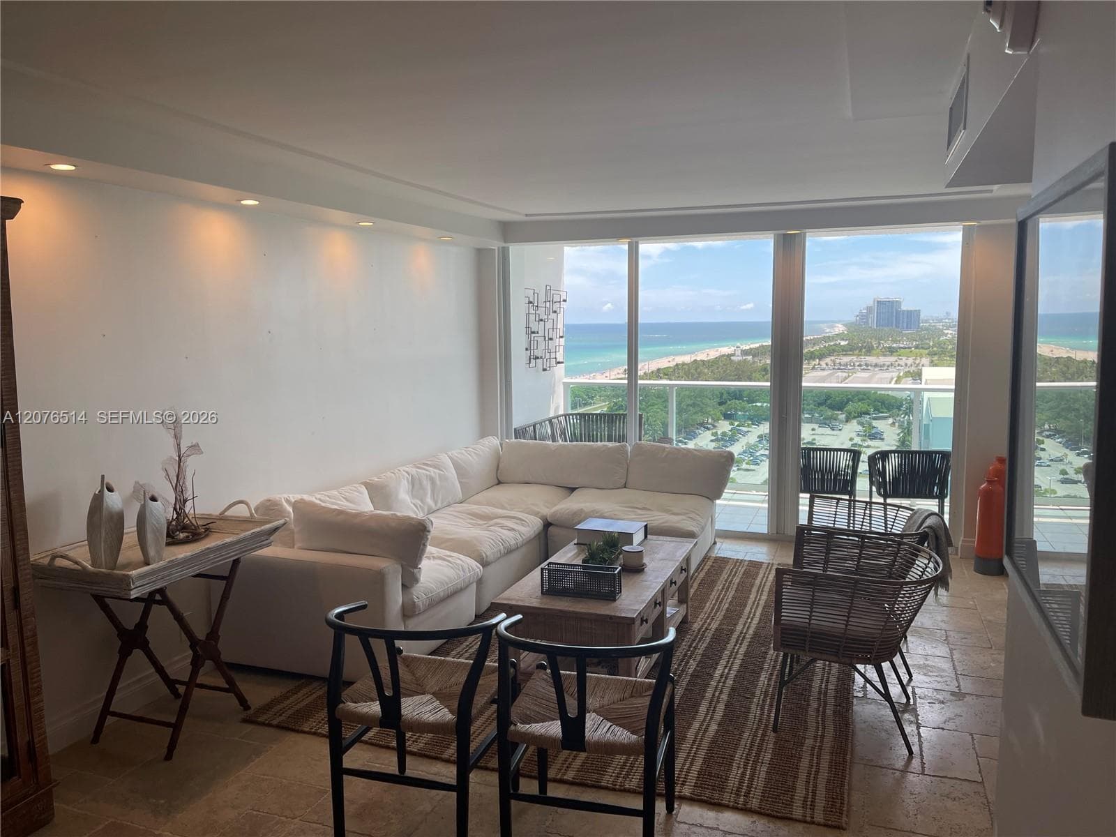 100 Bayview Dr # 1924, Sunny Isles Beach, FL 33160