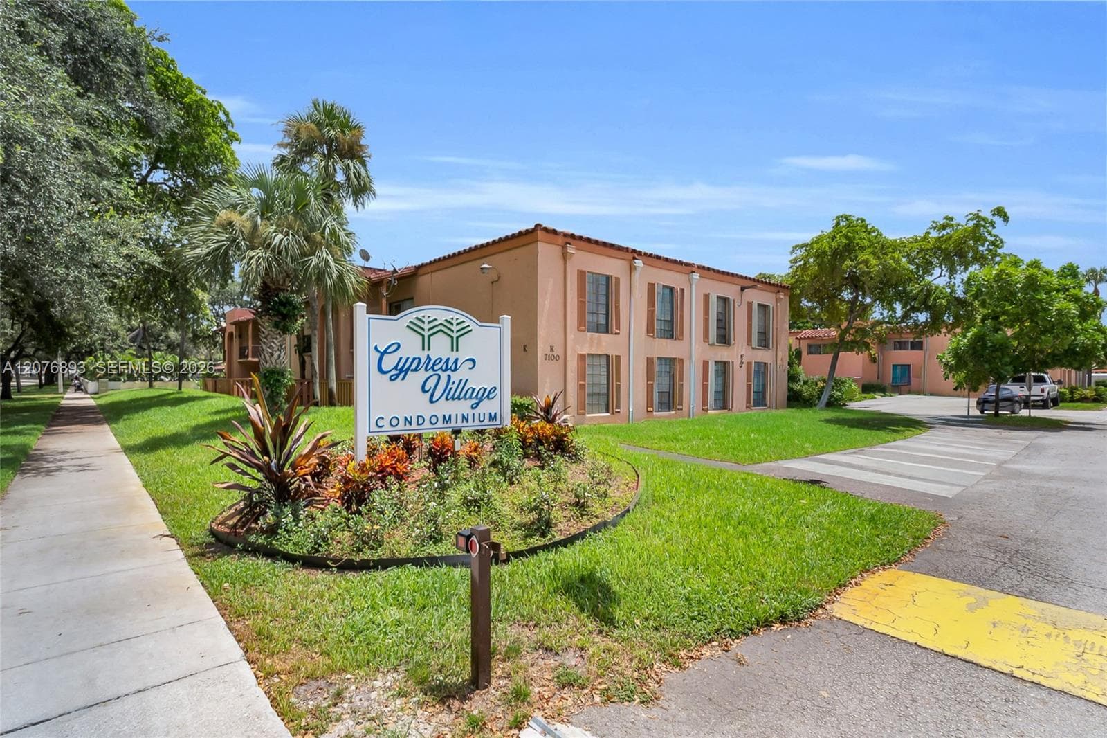 7100 Fairway Dr # K11, Miami Lakes, FL 33014