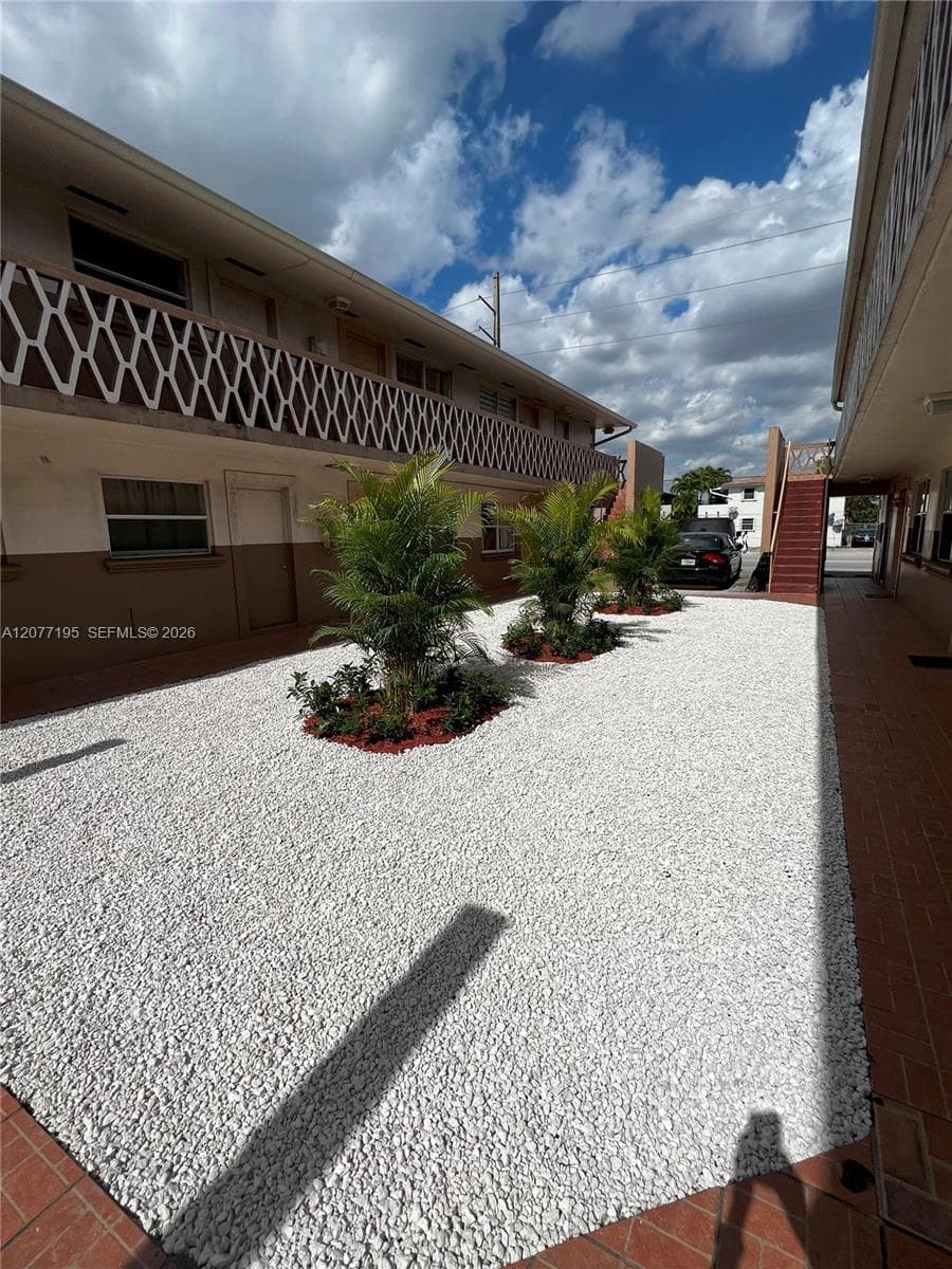 664 W 29th St # 4, Hialeah, FL 33012