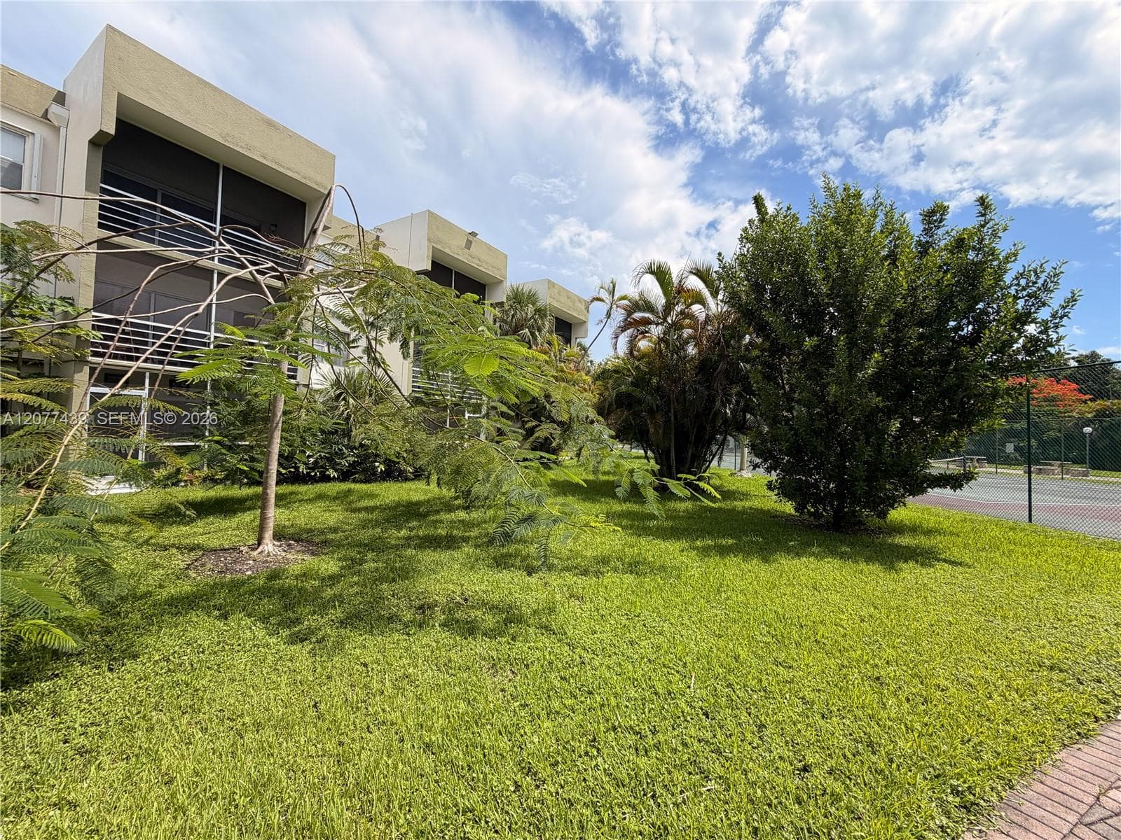 4235 N University Dr # 103, Sunrise, FL 33351