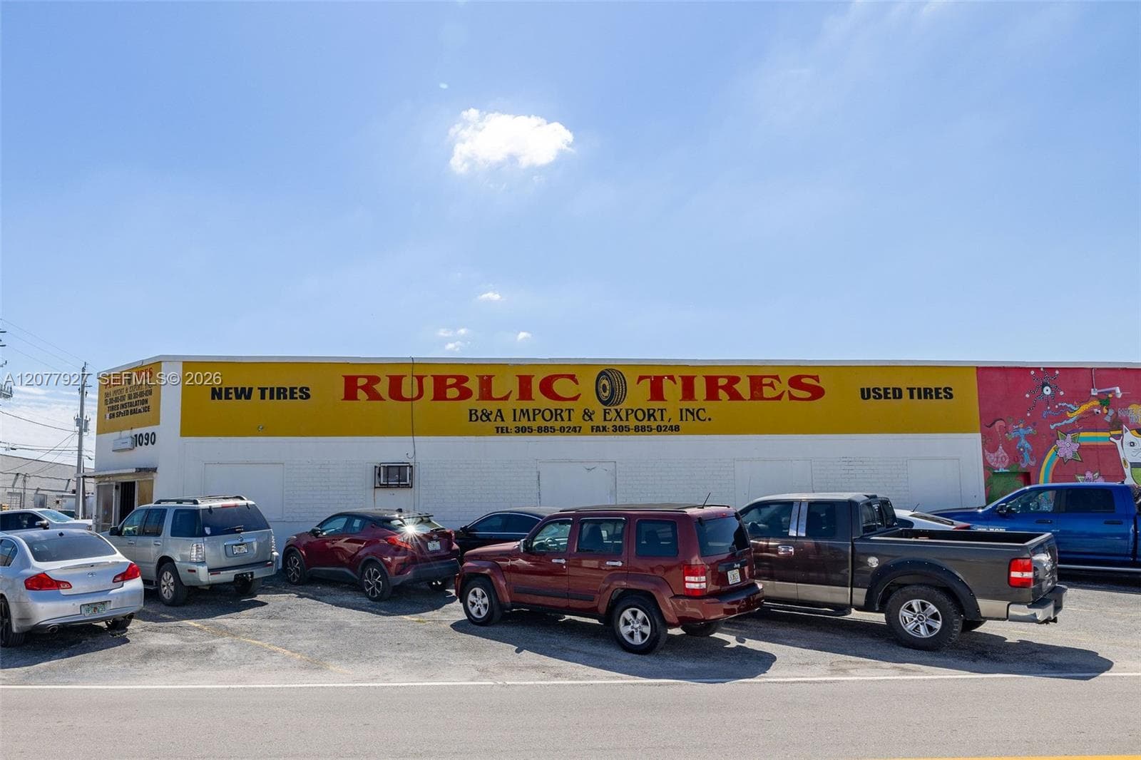 1090 E 15th St, Hialeah, FL 33010