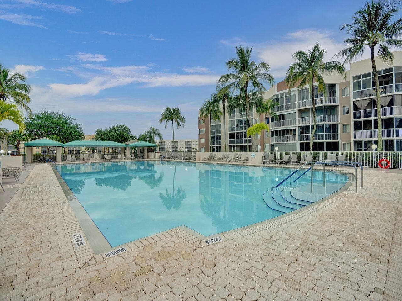 7411 GRANVILLE Drive # 106, Tamarac, FL 33321